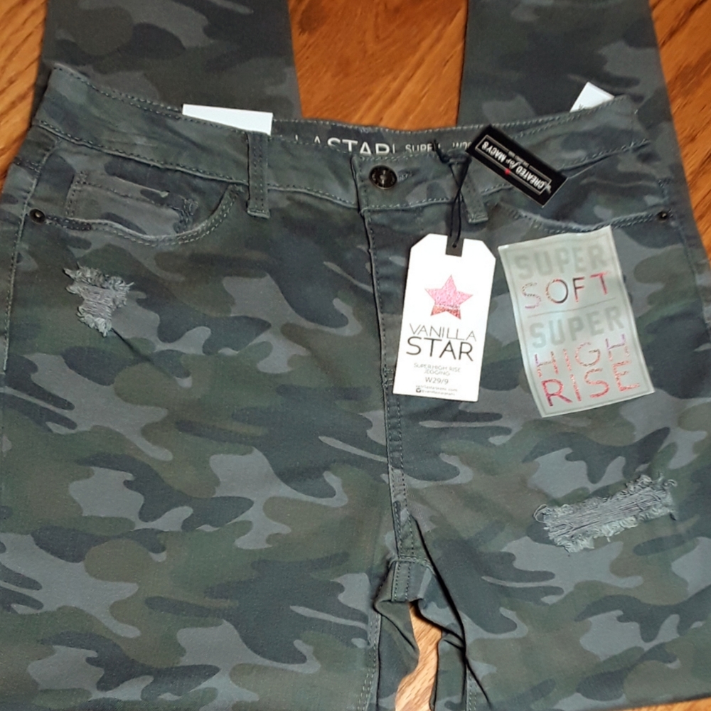 NEW Distressed Vanilla Star Junior's High Rise - Picture 3 of 8